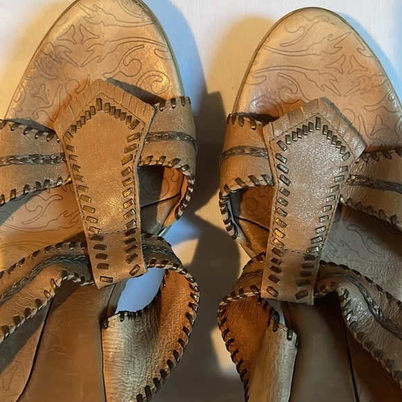 SOFFT size 10 tan leather open toe heel 1” platform at toe for comfort - Picture 4 of 14